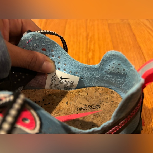 Nike React Element 87 Sneakers - Picture 4 of 7